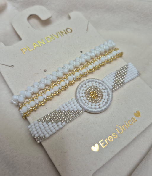 SET DE PULSERAS BLANCO DIVINO