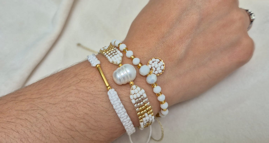 SET DE PULSERAS PERLA DORADA