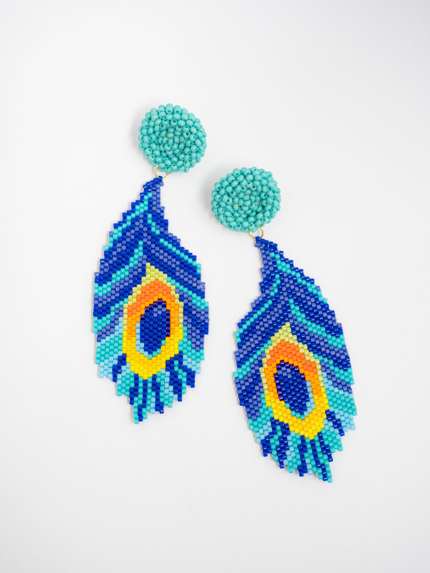 ARETES MIYUKI PLUMAJE REAL